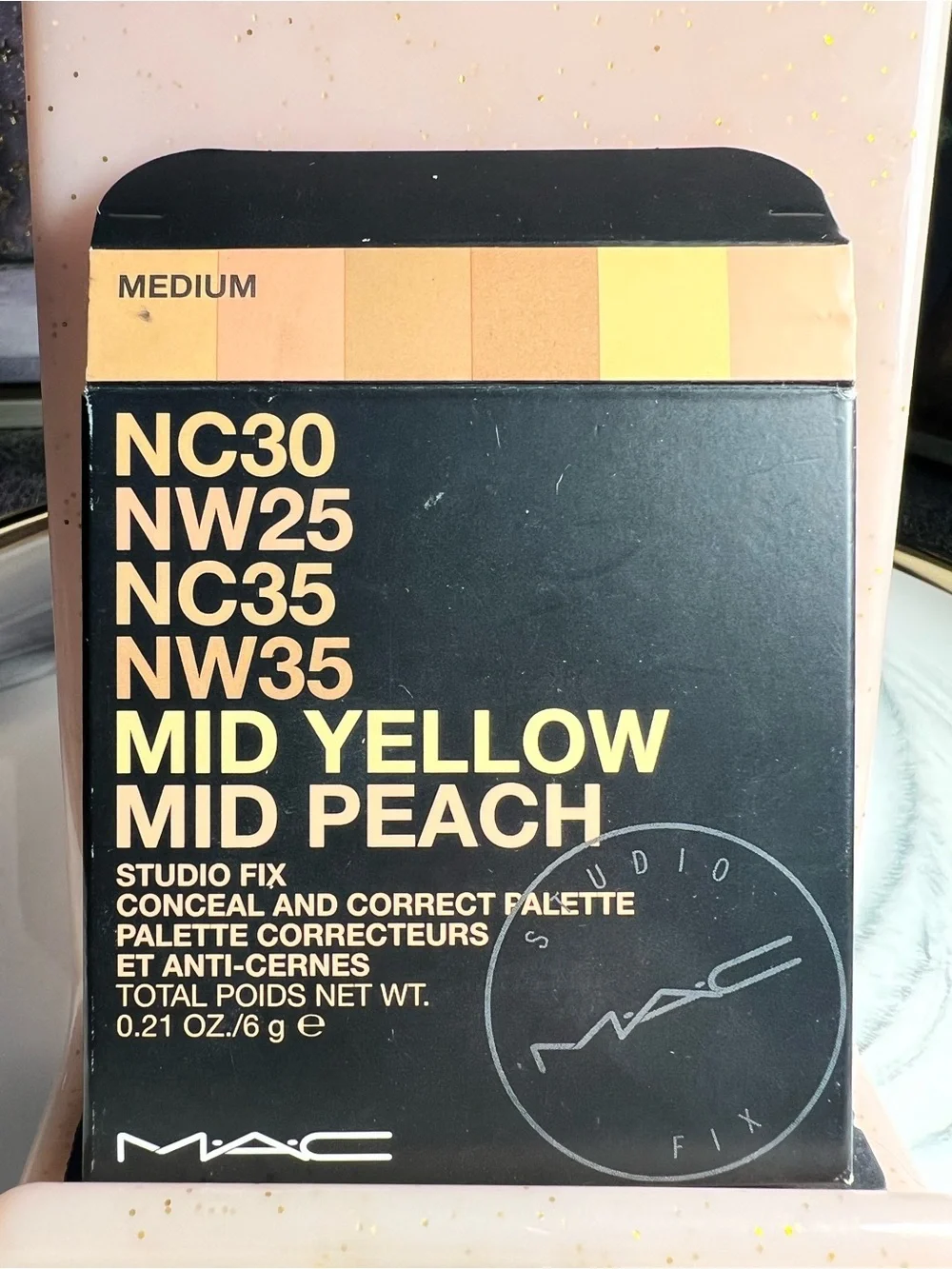 ❤️HP❤️MAC Cosmetics Mid Yellow Mid Peach Concealer Palette — Warm Peach Tones